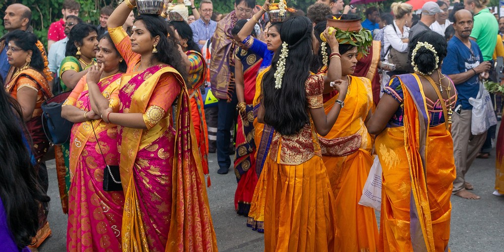 Kavadi beim Tempelfest am Sri-Kamadchi-Ampal-Tempel, 7 Juli 2019 ©Rainer Halama, license CC BY-SA via Wikimedia Commons
